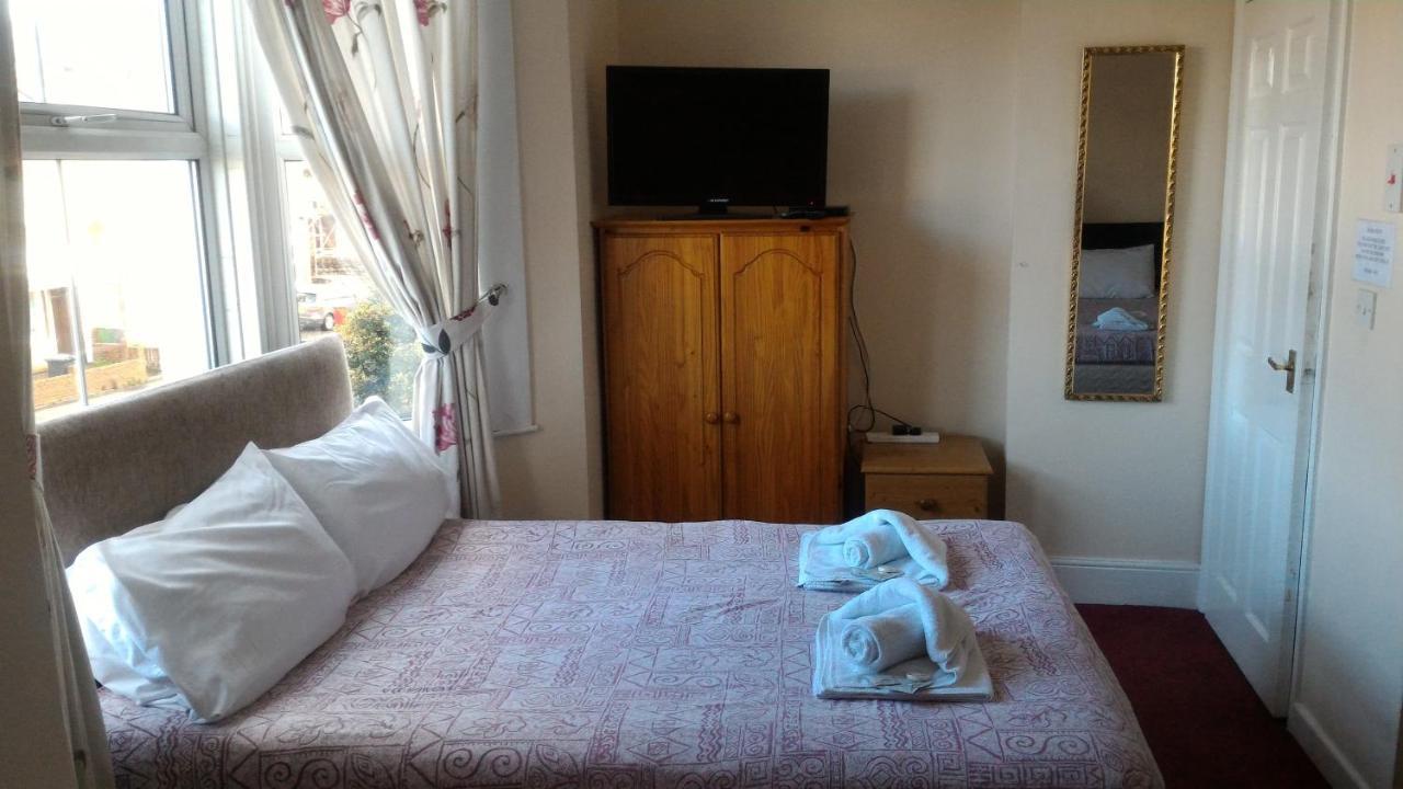 Cedar Lodge Hotel Exeter Ngoại thất bức ảnh